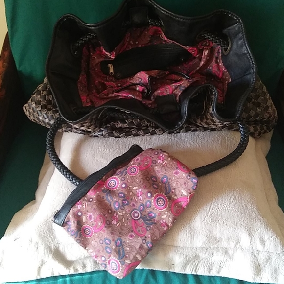 Black and Tan Purse - Picture 7 of 8